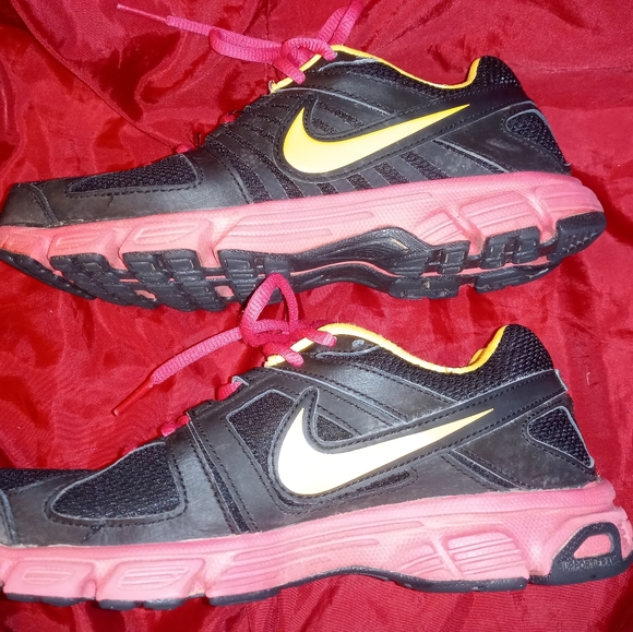 NIKE DOWN SHIFTER 5 WOMEN'S RUNNING SHOES SIZE 6.5 - Picture 4 of 8